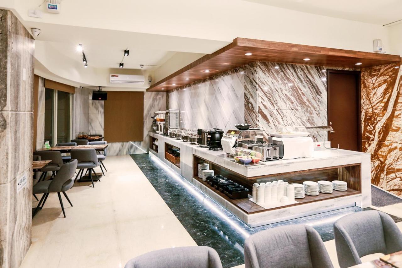 Hotel Maple Taiwan Boulevard Tchaj-čung Exteriér fotografie